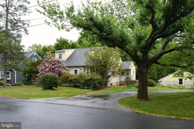 419 CONTINENTAL RD, Hatboro, PA 19040