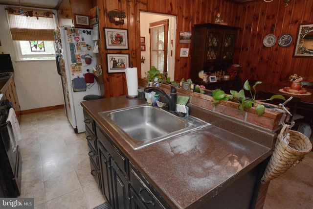 419 CONTINENTAL RD, Hatboro, PA 19040