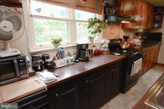 419 CONTINENTAL RD, Hatboro, PA 19040