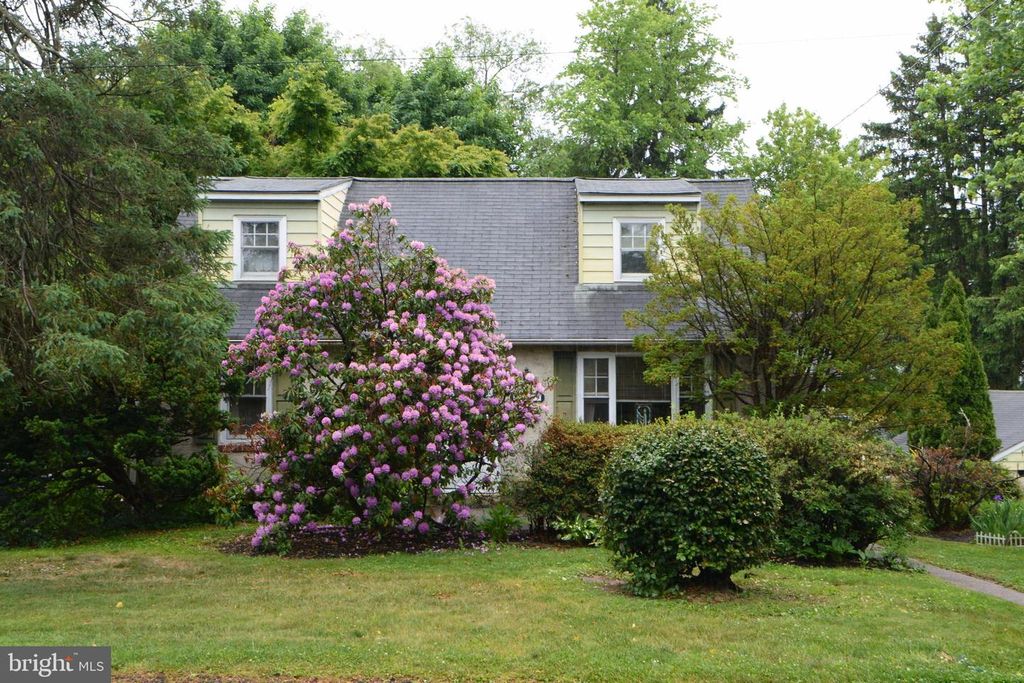 419 CONTINENTAL RD, Hatboro, PA 19040