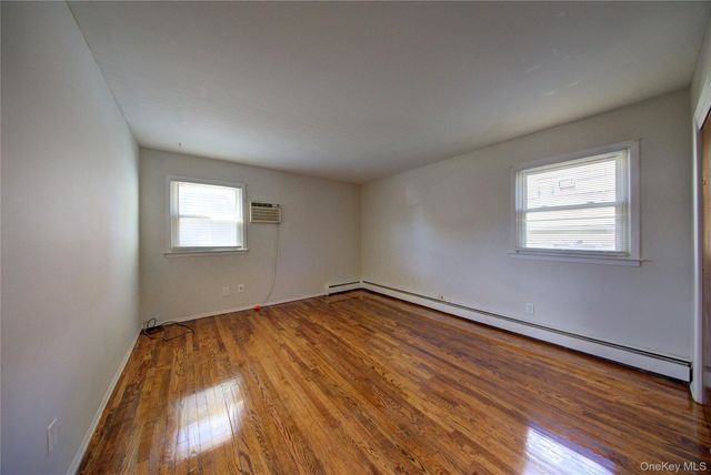 75 Farnum Boulevard, Franklin Square, NY 11010