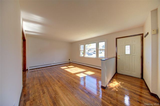 75 Farnum Boulevard, Franklin Square, NY 11010
