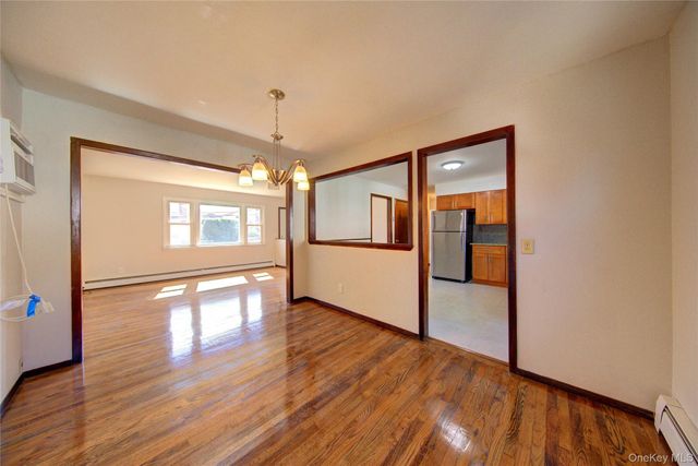 75 Farnum Boulevard, Franklin Square, NY 11010