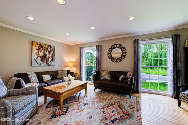 1707 Calder Ct, Louisville, KY 40205