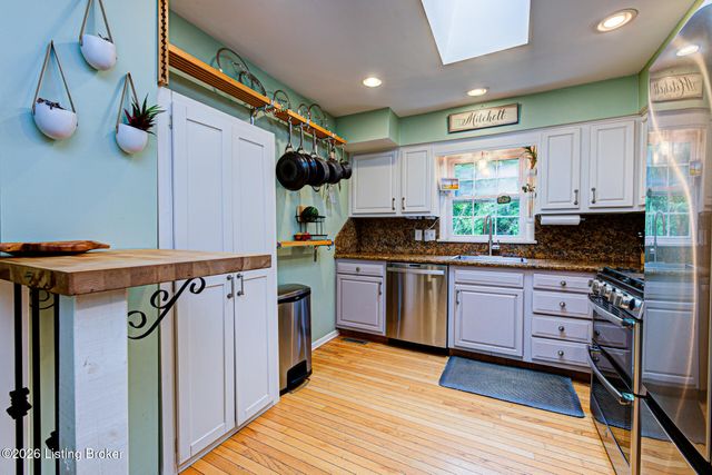 1707 Calder Ct, Louisville, KY 40205