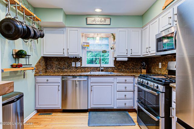 1707 Calder Ct, Louisville, KY 40205