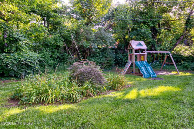 1707 Calder Ct, Louisville, KY 40205