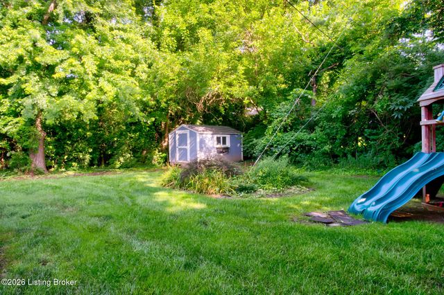 1707 Calder Ct, Louisville, KY 40205