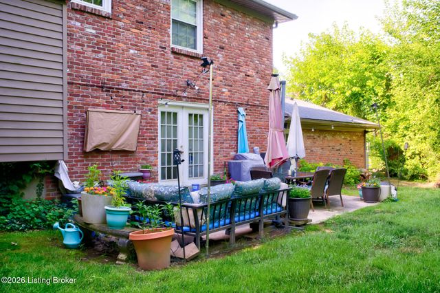 1707 Calder Ct, Louisville, KY 40205