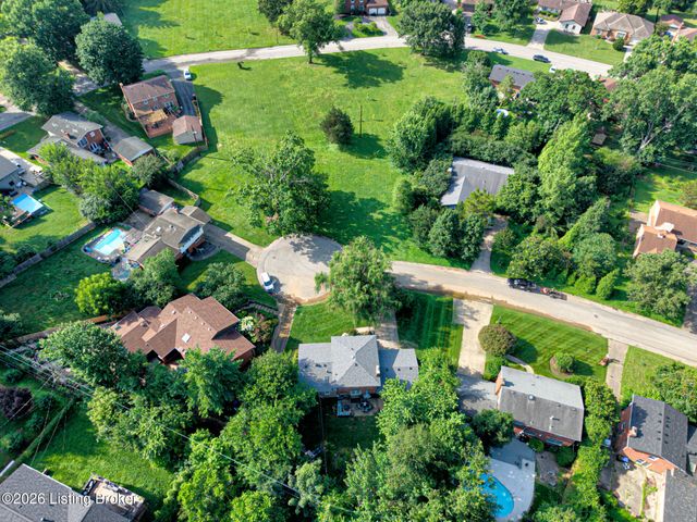 1707 Calder Ct, Louisville, KY 40205