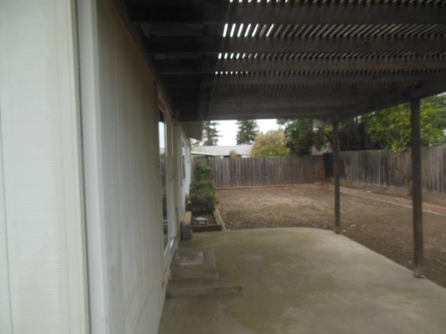 7722 Stueben Way, Stockton, CA 95207