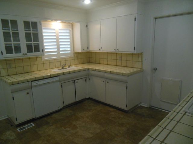 7722 Stueben Way, Stockton, CA 95207