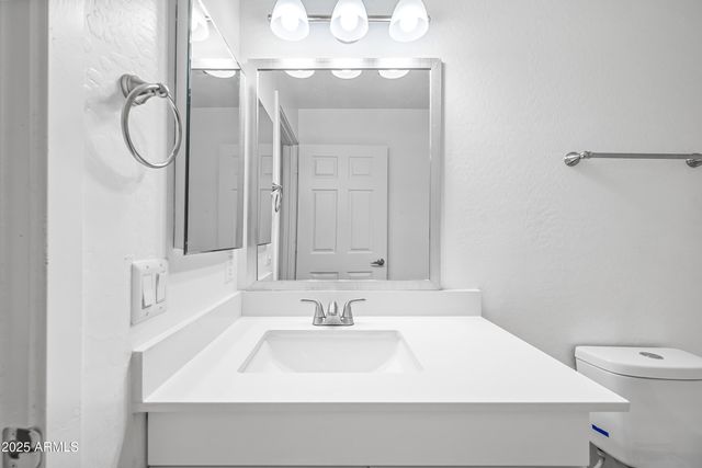 3065 N 67TH Avenue 202, Phoenix, AZ 85033