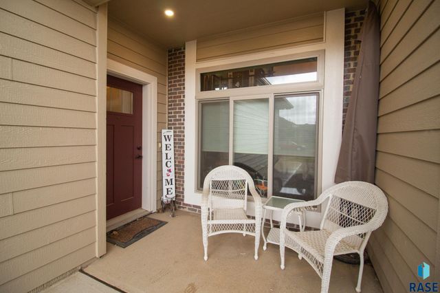 2505 S Kinderhook Ave, Sioux Falls, SD 57106