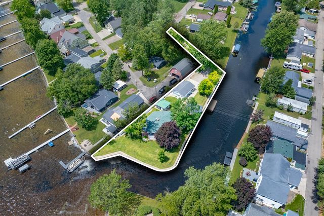 2282 Parker Drive, Wayland, MI 49348