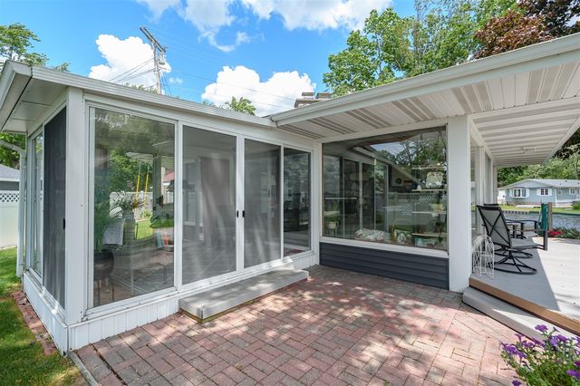 2282 Parker Drive, Wayland, MI 49348