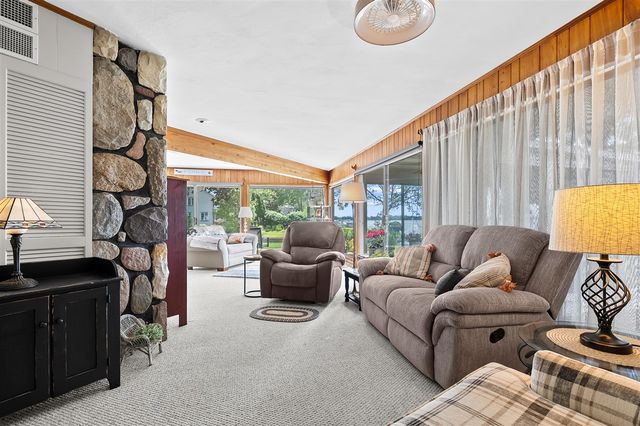 2282 Parker Drive, Wayland, MI 49348