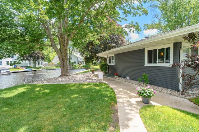 2282 Parker Drive, Wayland, MI 49348