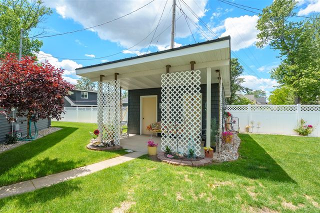 2282 Parker Drive, Wayland, MI 49348
