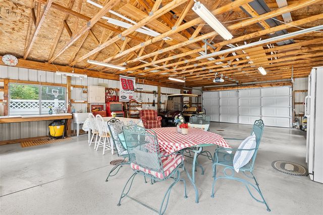 2282 Parker Drive, Wayland, MI 49348
