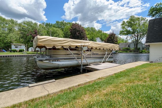 2282 Parker Drive, Wayland, MI 49348