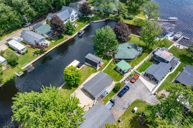 2282 Parker Drive, Wayland, MI 49348