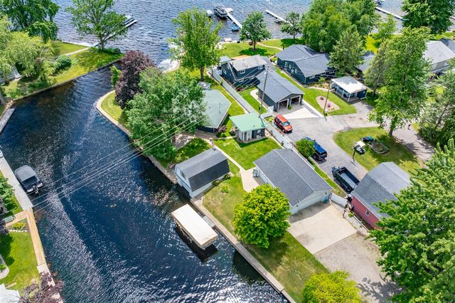 2282 Parker Drive, Wayland, MI 49348
