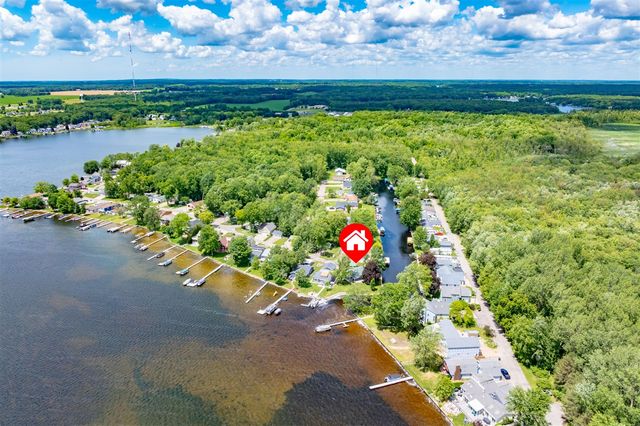 2282 Parker Drive, Wayland, MI 49348