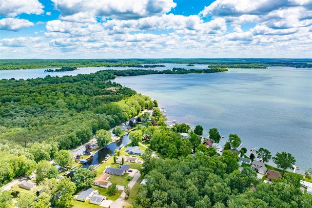 2282 Parker Drive, Wayland, MI 49348