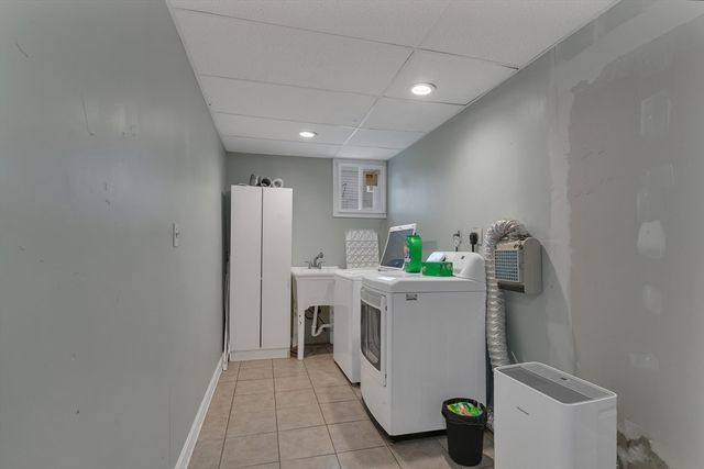 204 Talcott St, Woonsocket, RI 02895