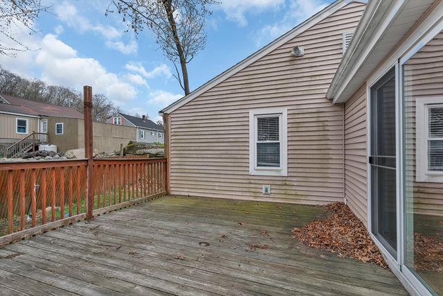 204 Talcott St, Woonsocket, RI 02895
