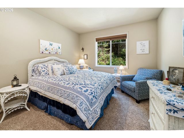 947 S JUNIPER St, Rockaway Beach, OR 97136