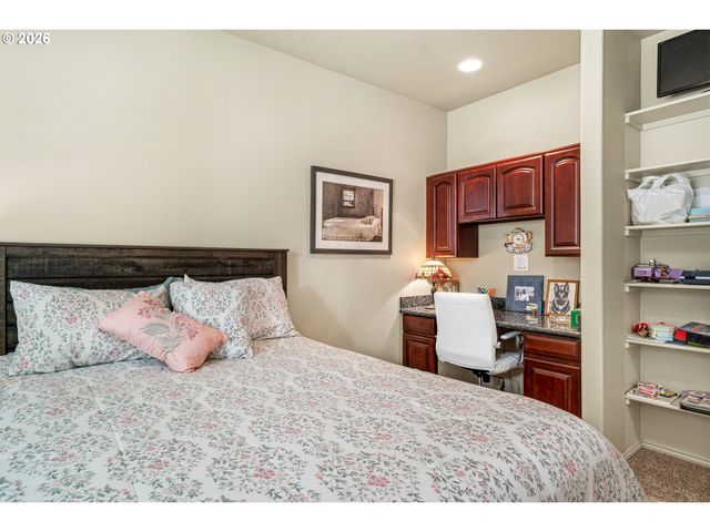 947 S JUNIPER St, Rockaway Beach, OR 97136