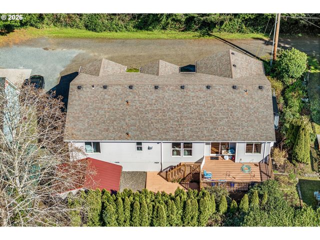 947 S JUNIPER St, Rockaway Beach, OR 97136
