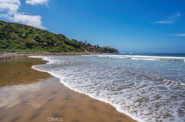 218 Calle De Arboles, Redondo Beach, CA 90277