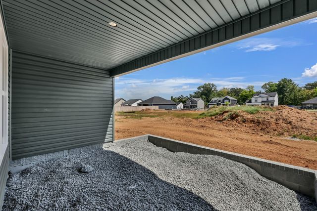183 Donegal Dr, Clarksville, TN 37042