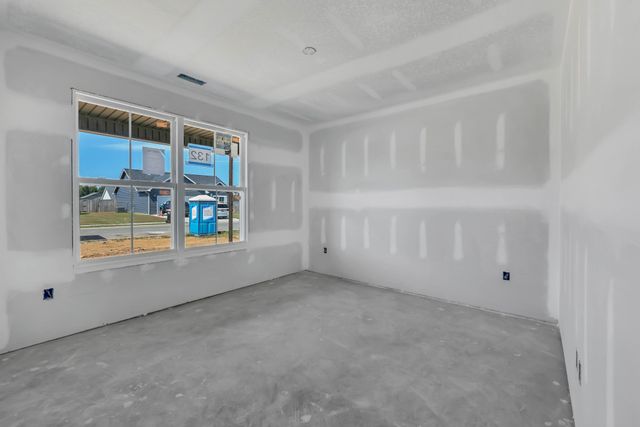 183 Donegal Dr, Clarksville, TN 37042