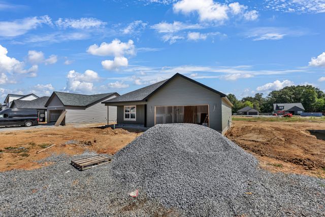 183 Donegal Dr, Clarksville, TN 37042