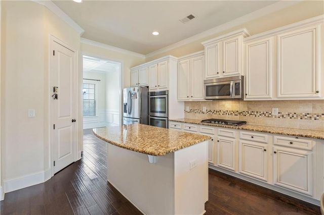 6857 Louis Drive, Locust Grove, GA 30248