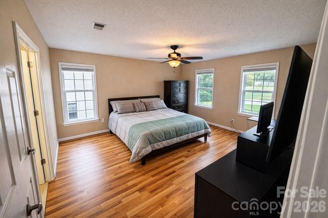 7531 Woodknoll Drive, Charlotte, NC 28217