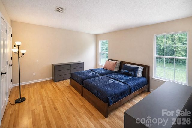7531 Woodknoll Drive, Charlotte, NC 28217