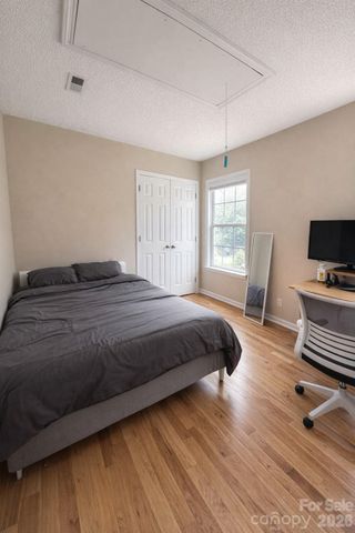 7531 Woodknoll Drive, Charlotte, NC 28217