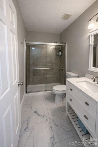7531 Woodknoll Drive, Charlotte, NC 28217