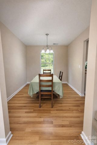 7531 Woodknoll Drive, Charlotte, NC 28217