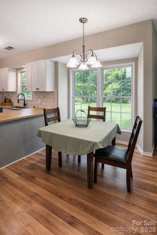 7531 Woodknoll Drive, Charlotte, NC 28217