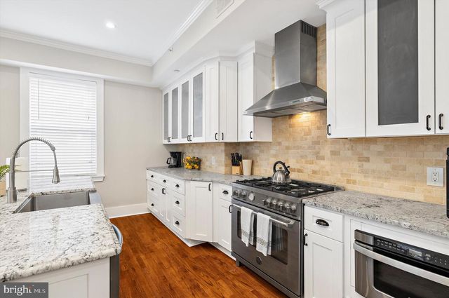 190 DUKE OF GLOUCESTER ST, Annapolis, MD 21401