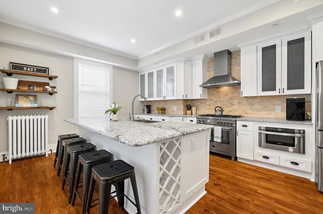 190 DUKE OF GLOUCESTER ST, Annapolis, MD 21401