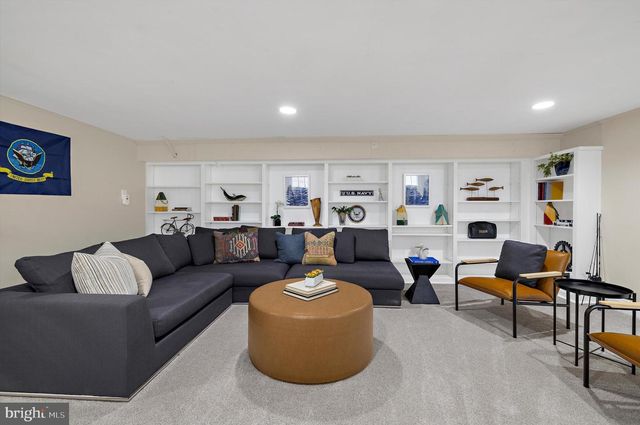 190 DUKE OF GLOUCESTER ST, Annapolis, MD 21401