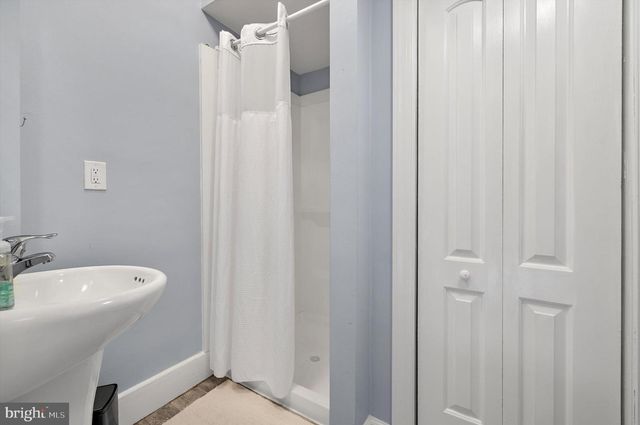 190 DUKE OF GLOUCESTER ST, Annapolis, MD 21401