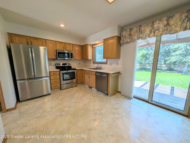 1621 Holbrook Road, Holt, MI 48842